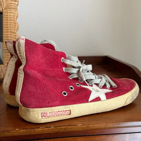 Golden Goose Burgundy High-Top Sneakers with Star - Picture 2 of 3
